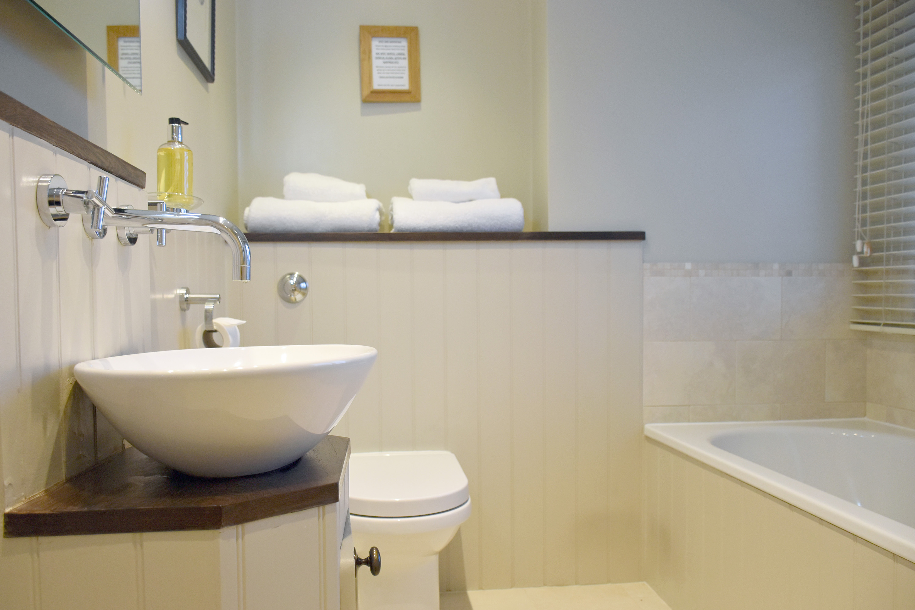 Room 2 · bathroom