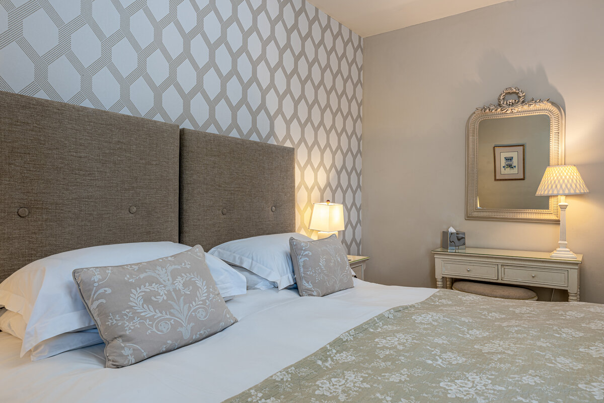 Room 2 · bedroom